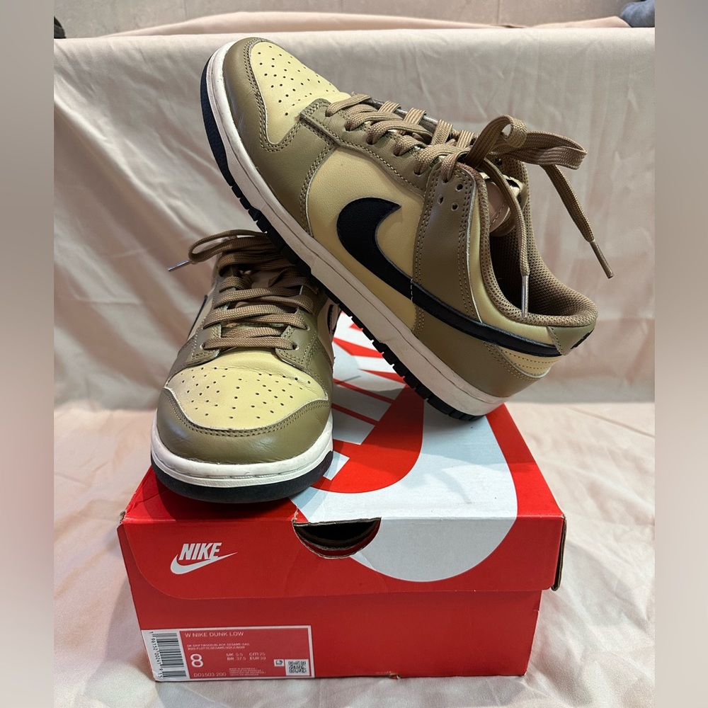 Women’s Nike Dunks